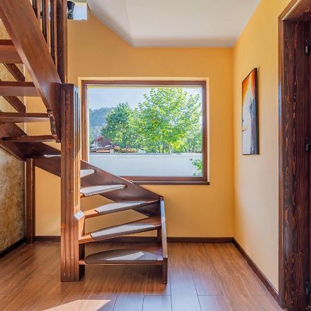 Отель Casa Saraste Рышнов Экстерьер фото