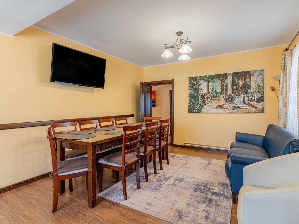 Отель Casa Saraste Рышнов Экстерьер фото